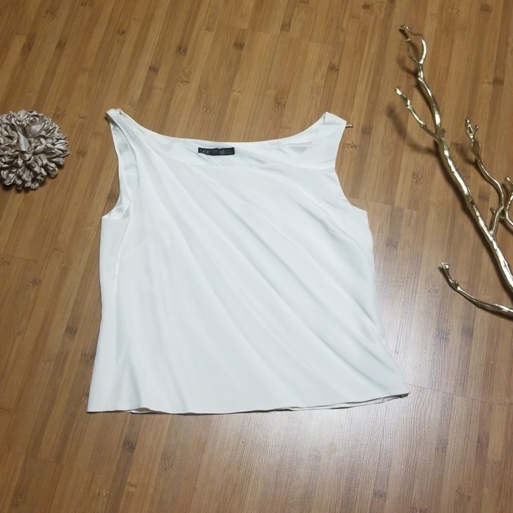 Lafayette 148
